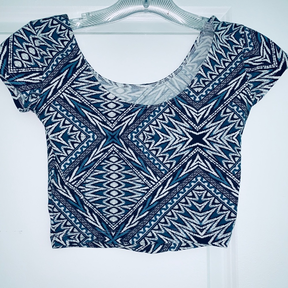 Blue/White/Black Patterned Cropped Tee